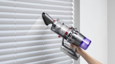 Dyson V11 Absolute Cordless Vacuum Cleaner – 185 AirWatt Powerful Suction, Bagless, 3 Power Modes, LCD Display, 60-Min Runtime, 0.77L Bin, 2-Year Warranty with Accidental Damage Protection